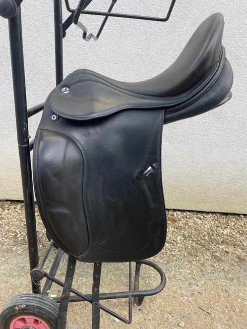 Te koop: Prestige Optimax dressuurzadel, Hobby en Vrije tijd, Overige Hobby en Vrije tijd, Zo goed als nieuw, Ophalen