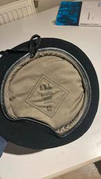 Militaire baret, Ophalen