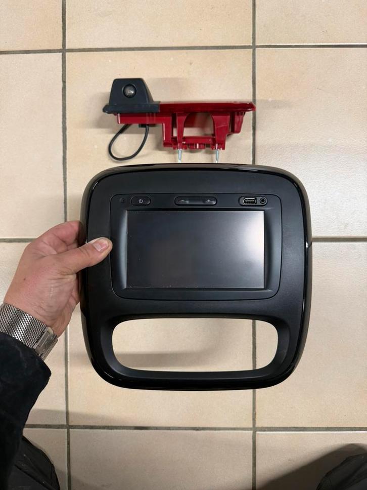 2 auto radio’s opel vivaro te koop en 2achteruitrijcamera’s, Autos : Divers, Autoradios, Comme neuf, Enlèvement