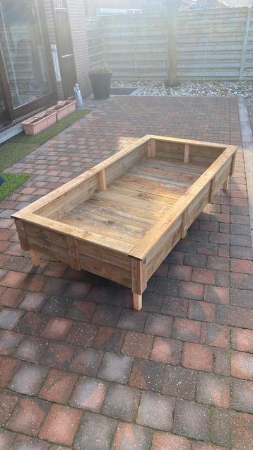 Groenten kweek bak en Massief eiken bloembakjes 30x30x30cm beschikbaar voor biedingen