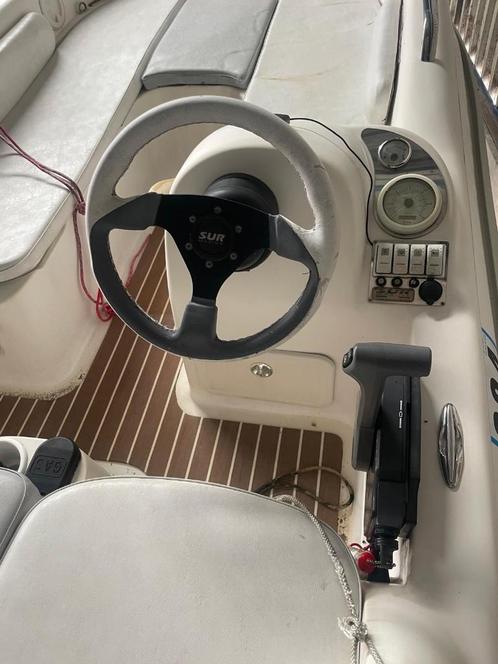 Compact sportbootje met 20PK motor (met trailer), Watersport en Boten, Speedboten, Gebruikt, 3 tot 6 meter, Benzine, Minder dan 70 pk