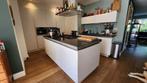 3 DELIG KEUKEN MET KOOKEILAND + BORETTI FORNUIS, Ophalen, Wit, Graniet of Steen, Dubbelwandige keuken