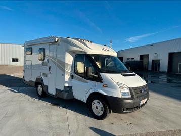 Camping car Ford Eliot  disponible aux enchères