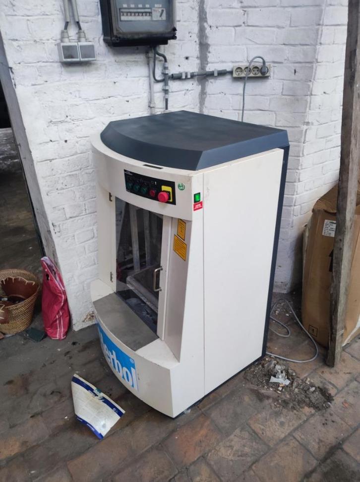 Verf schudmachine HERBOL, Doe-het-zelf en Bouw, Verf, Beits en Lak, Gebruikt, Verf, Ophalen