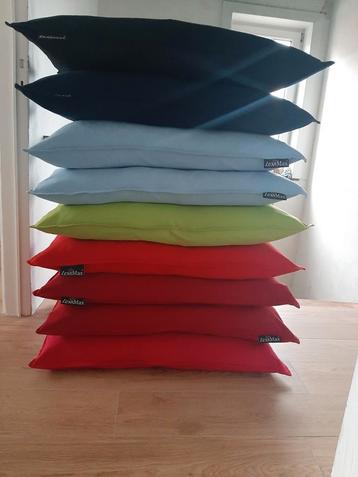 Nieuwe hondenkussens/kattenkussens beschikbaar voor biedingen