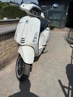 Vespa sprint a klasse, Fietsen en Brommers, Ophalen, Zo goed als nieuw