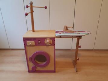 Houten kinderwasmachine + strijktafel beschikbaar voor biedingen