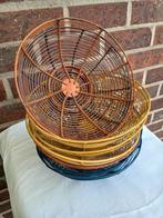 Vintage gevlochten metalen draadmandjes.fruit, broodmandjes, Ophalen of Verzenden, Zo goed als nieuw, Rond, Mand