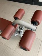 Technogym crunch en decline bench, Sport en Fitness, Ophalen of Verzenden, Zo goed als nieuw, Benen