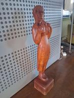 Houten art deco sculptuur van een gestyleerde vrouw, Antiek en Kunst, Ophalen of Verzenden