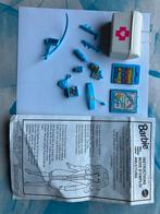 1993 dr Barbie instructies en accessoires, Enlèvement ou Envoi, Utilisé, Barbie