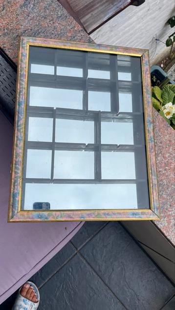 vitrine beschikbaar voor biedingen