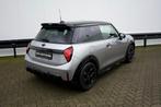 MINI COOPER C | FACELIFT | JCW-PAKKET | PANO | CAMERA | TOP, 4 zetels, 139 g/km, Leder, Berline