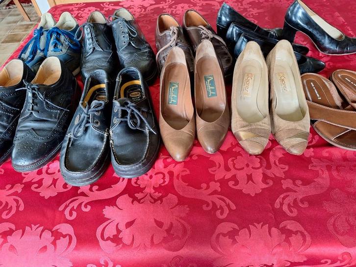 Lot de 8  paires de chaussures en cuir pour dames, Divers, Lots de brocante, Comme neuf, Enlèvement
