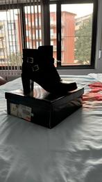 Bottes à talons Ken - Taille 41, Vêtements | Femmes, Chaussures, Enlèvement ou Envoi, Comme neuf, Ken, Noir