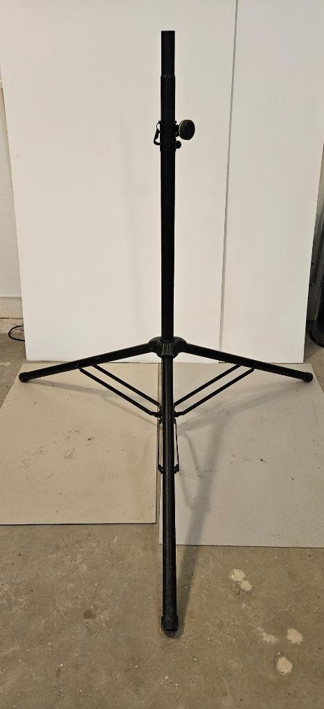 2 statieven voor luidsprekers/lampen + uitbreidingen, Audio, Tv en Foto, Fotografie | Statieven en Balhoofden, Gebruikt, Driepoot