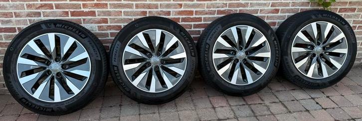 Originele Audi A6 velgen met banden ( NIEUW), Auto-onderdelen, Banden en Velgen, Banden en Velgen, Zomerbanden, 18 inch, 225 mm
