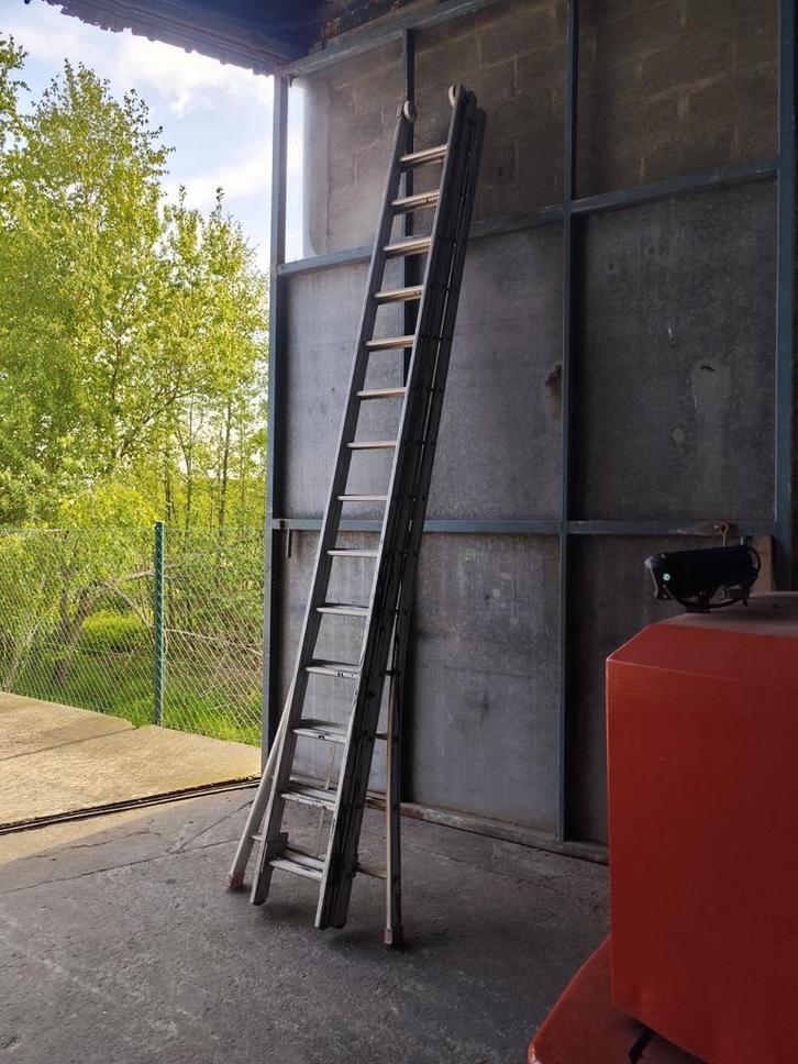 3delige ladder 3x14, Doe-het-zelf en Bouw, Ladders en Trappen, Zo goed als nieuw, Ladder, Ophalen