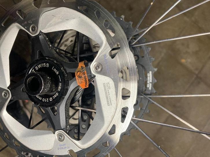 duke road runner 30 wielset, Fietsen en Brommers, Fietsonderdelen, Zo goed als nieuw, Racefiets, Wiel, Ophalen