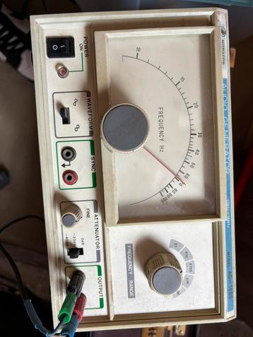 Te koop: 2 ossiciloscopes en 1 audio generator beschikbaar voor biedingen