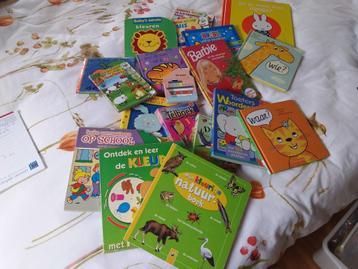 Set van verschillende kinderboeken. beschikbaar voor biedingen