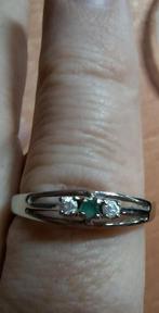 Zilveren ring met 3 stenen, 19 tot 20, Nieuw, Ophalen of Verzenden, Dame