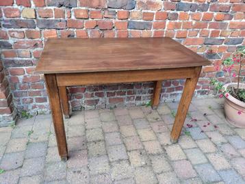Houten tafel = 8 EUR beschikbaar voor biedingen