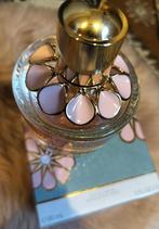 Elie Saab girl of now rose petals 90 ml, Handtassen en Accessoires, Ophalen of Verzenden, Zo goed als nieuw