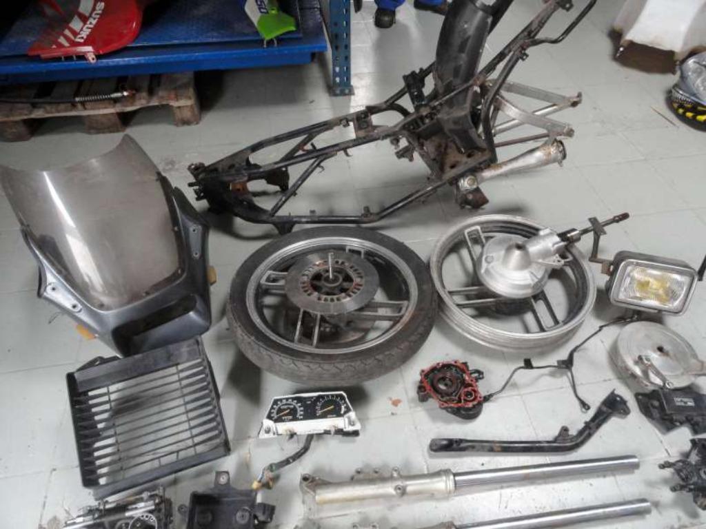 yamaha xz 550 onderdelen, Motos, Enlèvement ou Envoi, Utilisé