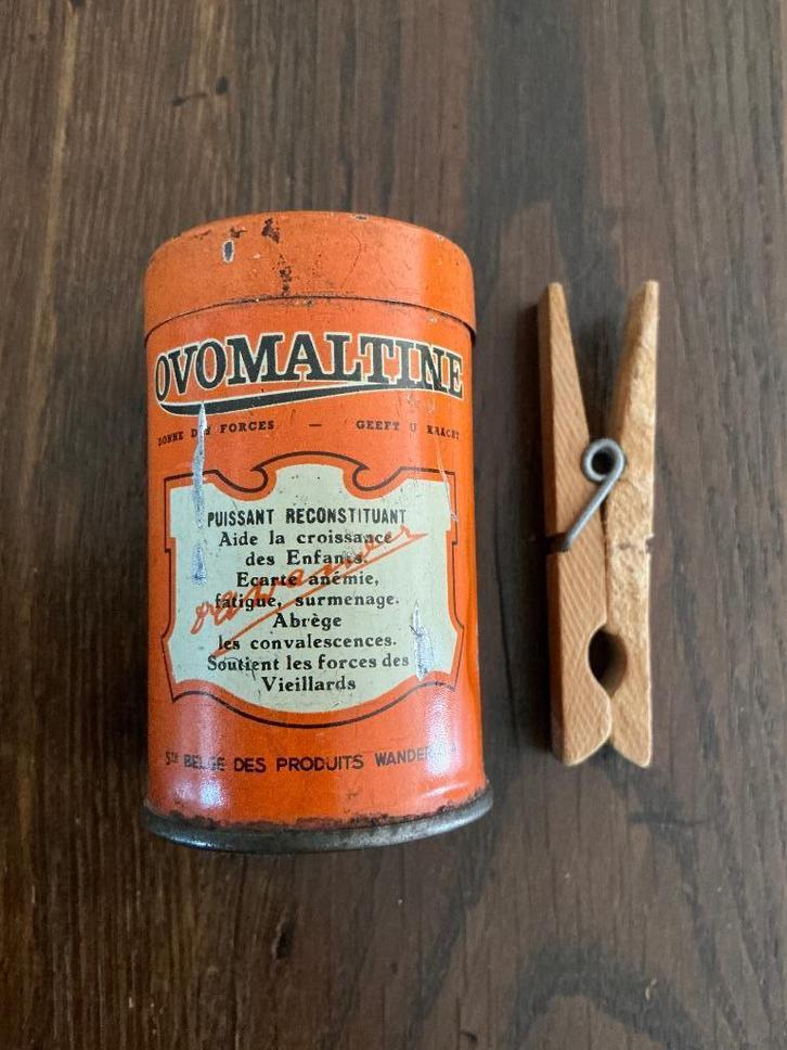 Zeldzaam: Zeer kleine doos met OVOMALTINE-monster H 7 cm., Verzamelen, Blikken, Gebruikt, Overige, Overige merken, Ophalen of Verzenden