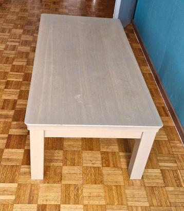 houten woonkamertafel in goede staat, 133x68x45cm  beschikbaar voor biedingen