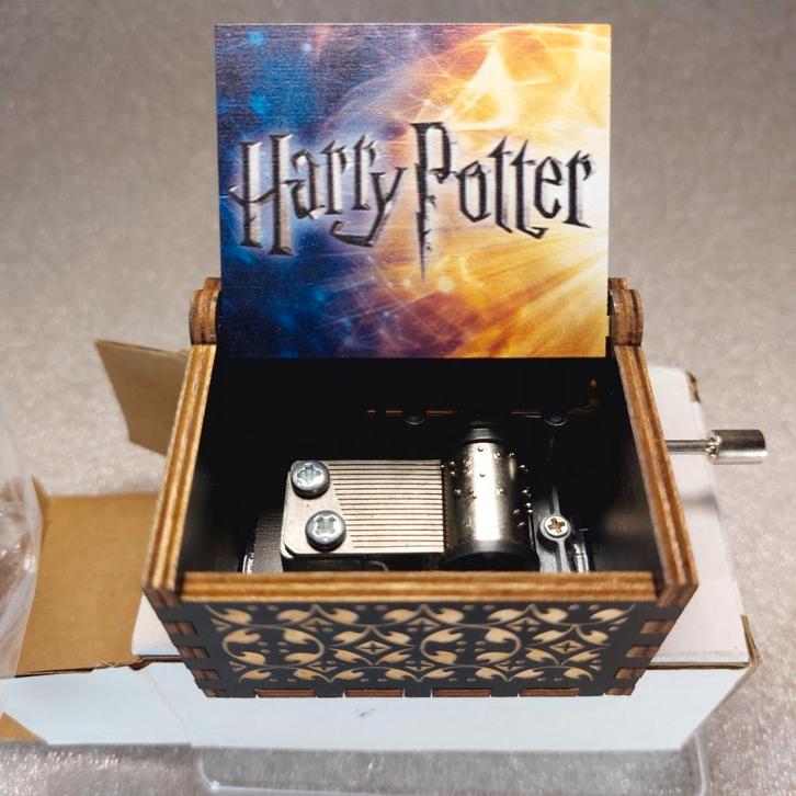 Petite boîte à musique à manivelle Harry Potter..., Muziek en Instrumenten, Orgels, Zo goed als nieuw, Ophalen of Verzenden