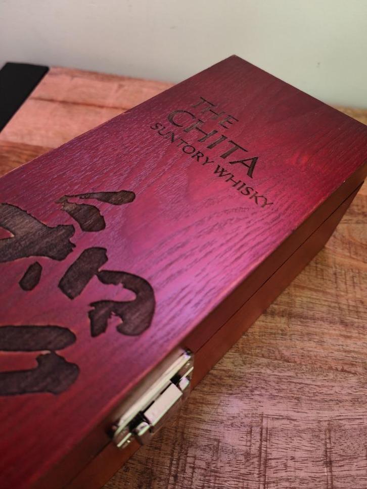 The Chita Single Grain in Wooden box (Rare!) Suntory Whisky, Verzamelen, Wijnen, Nieuw, Overige typen, Overige gebieden, Vol, Ophalen of Verzenden