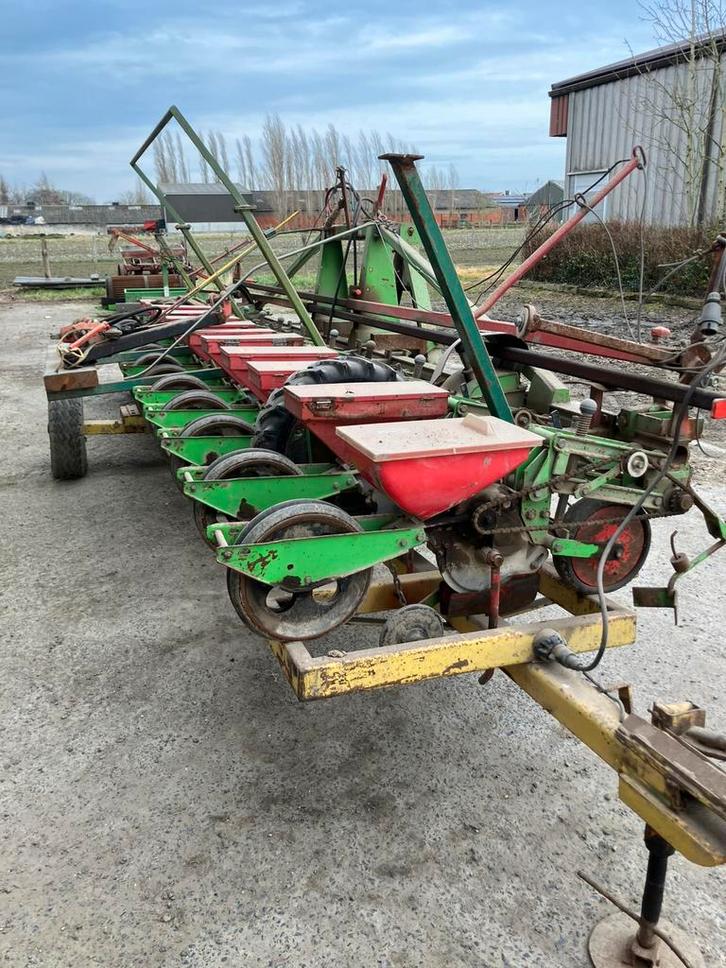 Maaibord kar met bietenzaaier 12 rij, Zakelijke goederen, Landbouw | Werktuigen, Ophalen