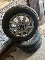 3 banden op een ford-velg 30€, Ophalen, Band(en)