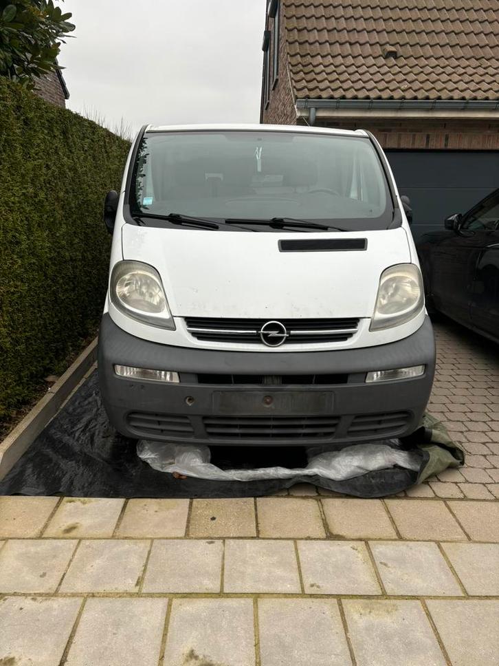 Opel vivaro 1.9 dci 80 ch année 2006, Auto's, Opel, Particulier, Vivaro, ABS, Airbags, Schuifdeur, Diesel, Euro 4, Overige carrosserie