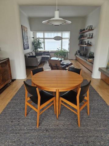 Vintage midcentury ronde tafel (verlengbaar) + 6 stoelen beschikbaar voor biedingen