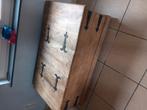 mango volhout salontafel kist op wieltjes, Huis en Inrichting, Ophalen, Zo goed als nieuw