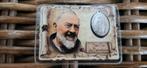Carte avec pendentif San Pio de Pietrelcina, Comme neuf, Bijoux, Enlèvement ou Envoi, Christianisme | Catholique