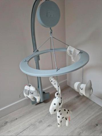 Done by Deer Sleepy muziekmobiel beschikbaar voor biedingen