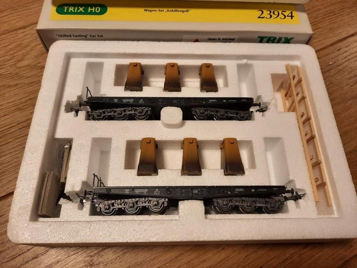 Trix 23954 - 2 wagons transport de 3 coquilles de fonte, Hobby en Vrije tijd, Modeltreinen | H0, Zo goed als nieuw, Wagon, Trix