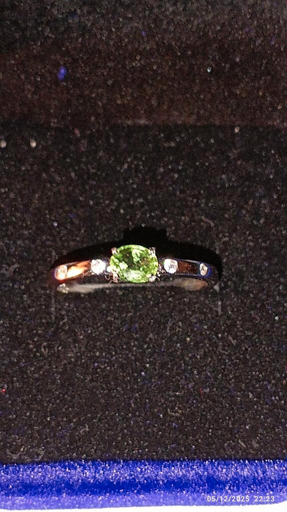 Sterling zilveren ring met chromen toermalijn uit Tanzania, Handtassen en Accessoires, Ringen, Nieuw, Dame, Groen, Zilver, Met edelsteen