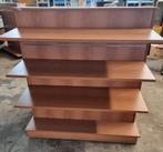 étagères de magasin, Enlèvement