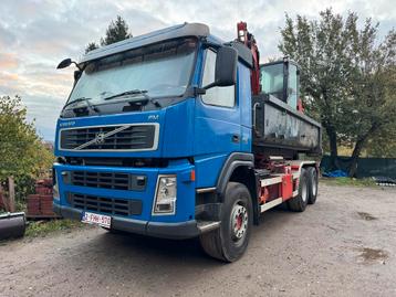Camion container Volvo FM beschikbaar voor biedingen