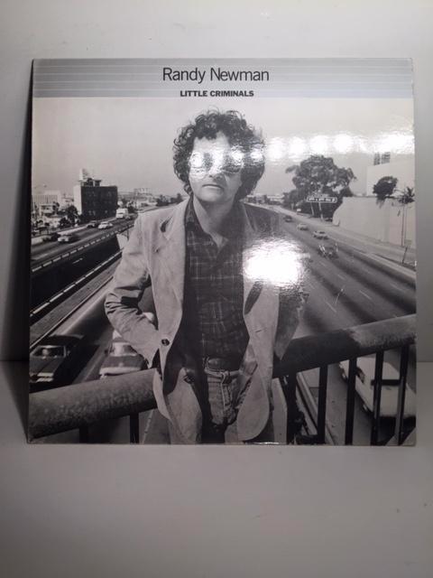 LP - Randy Newman - Little Criminals (Vinyle), CD & DVD, Vinyles | Rock, Comme neuf, Chanteur-compositeur, 12 pouces, Enlèvement ou Envoi