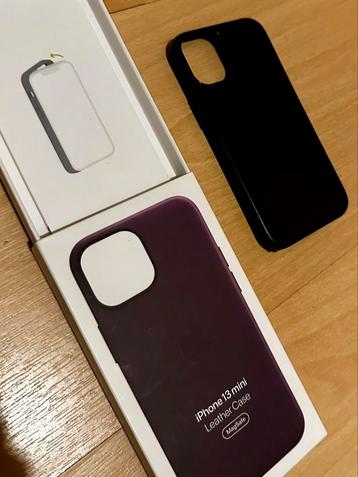 Originele iPhone 13 leather case (dark cherry) beschikbaar voor biedingen