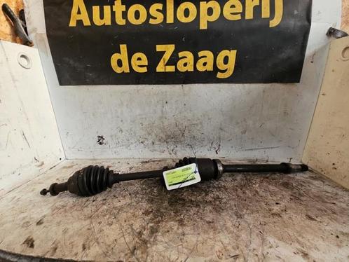 Aandrijfas rechts-voor van een Volvo S40, Auto-onderdelen, Remmen en Aandrijving, Volvo, Gebruikt, 3 maanden garantie, Ophalen of Verzenden