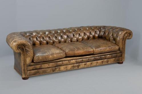 Unieke Chesterfield Bank Cognac uit Kurhaus Scheveningen, Huis en Inrichting, Zetels | Zetels, Gebruikt, Rechte bank, Vierpersoons of meer