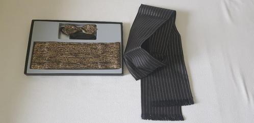 Nieuw nooit in gebruik geweest,set van drie feestgelegenheid, Handtassen en Accessoires, Overige Accessoires, Ophalen of Verzenden