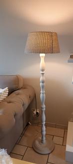 Staande lamp, Ophalen, Zo goed als nieuw, Hout, 100 tot 150 cm